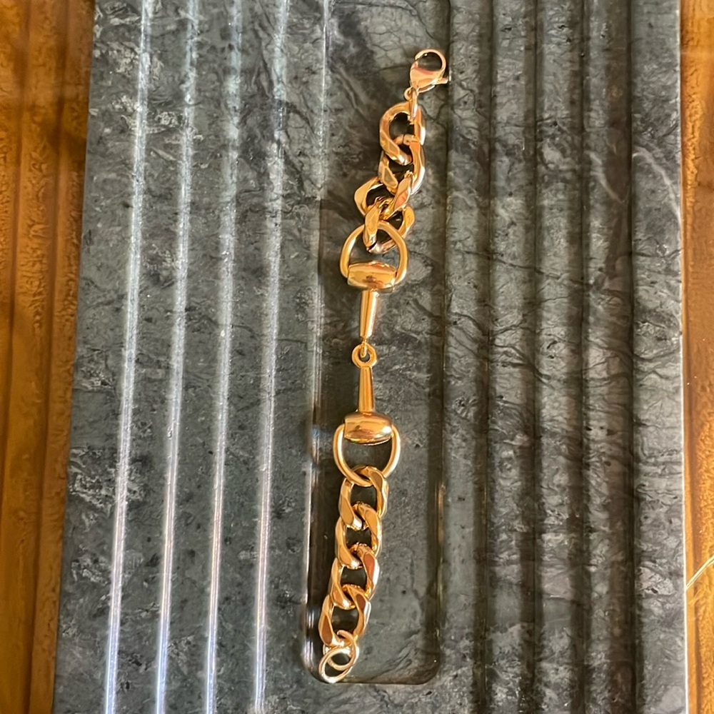 HRH COLLECTION “THOROUGHBRED” GOLD TONED BRACELET
